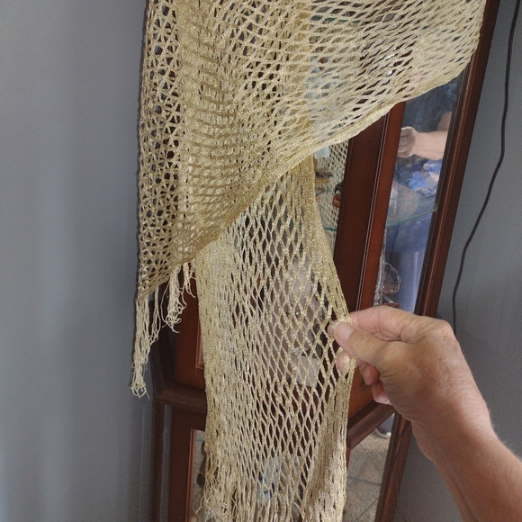 Vintage Metallic Gold Scarf - Picture 8 of 9